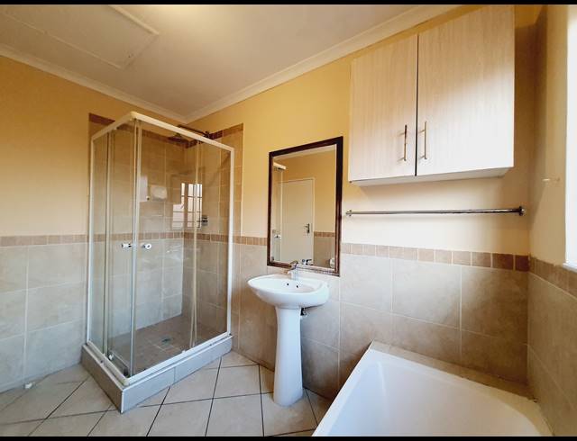 3 BEDROOM SIMPLEX TO LET IN NOORDWYK